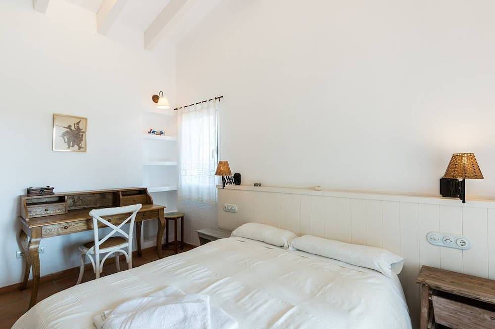 Belle et grande villa, vue mer, piscine, 10 pers, 5mn à pied plage, tout à prox in Arenal d'en Castell, Es Mercadal