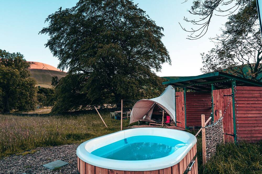 Cozy Couples Glamping - Private Hot Tub in Edale, Derbyshire