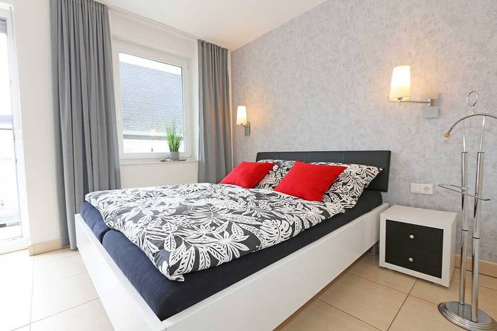 Entire apartment, F: Villa Salus Whg 5 Auszeit with 2 bathrooms and balcony - Villa Salus Whg 5 Auszeit in Baabe, Ruegen