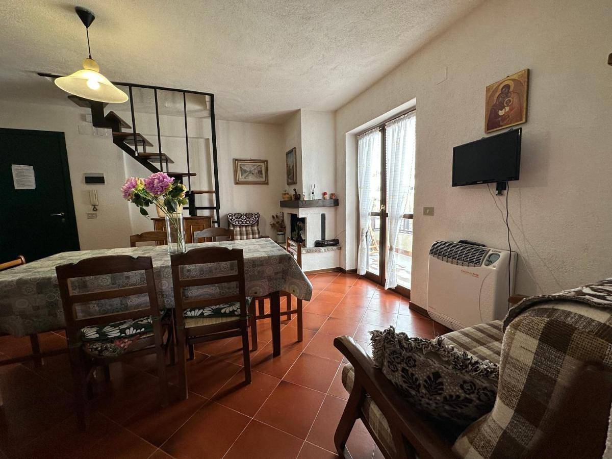 Appartamento intero, Apartment in Rocca di Mezzo, Parco Naturale Regionale Sirente-Velino