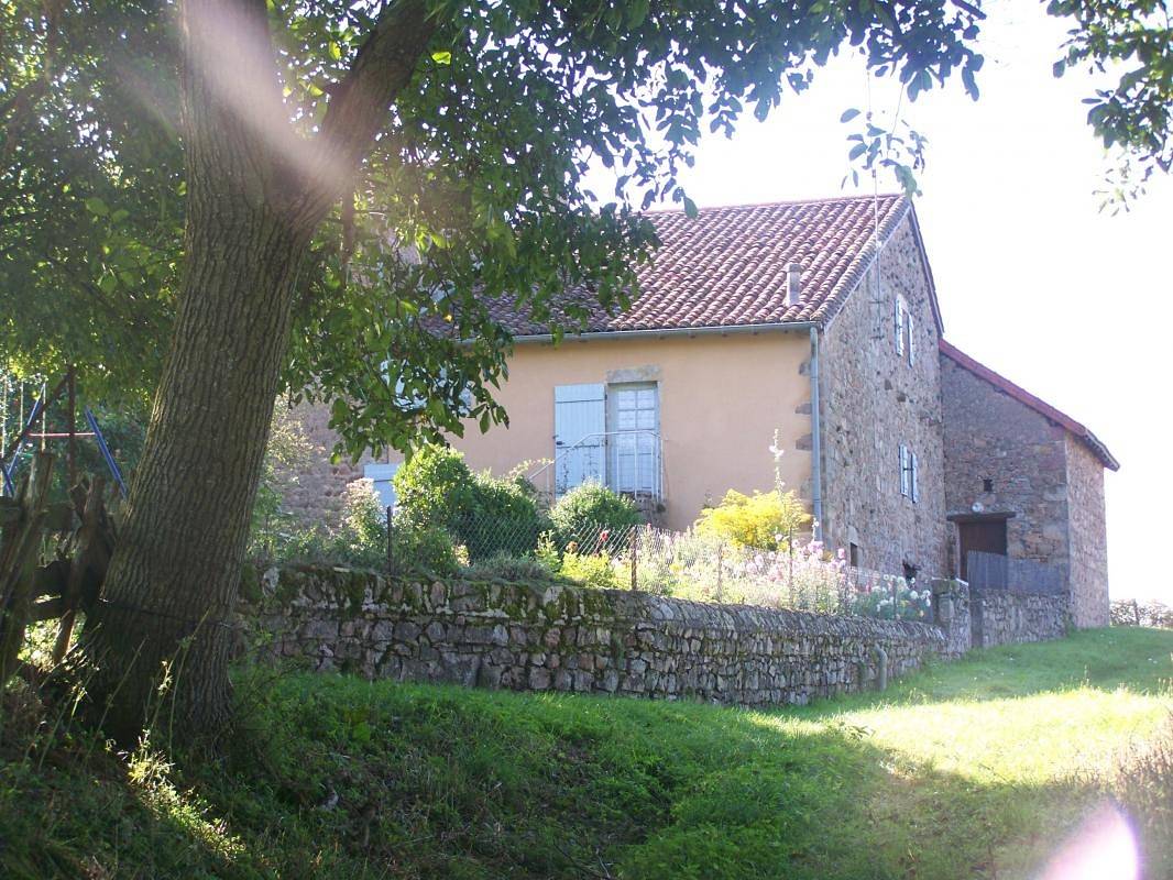 Gîte für 5 Personen mit Terrasse in Dompierre-les-Ormes, Mâcon und Umgebung