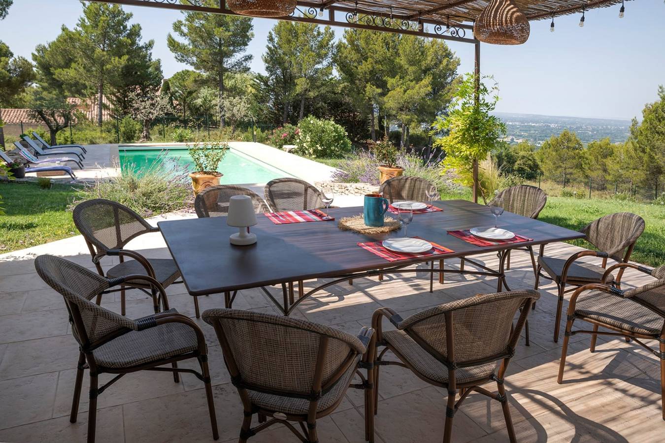 Beautiful Provencal villa with swimming pool in L'Isle-sur-la-Sorgue, Vaucluse