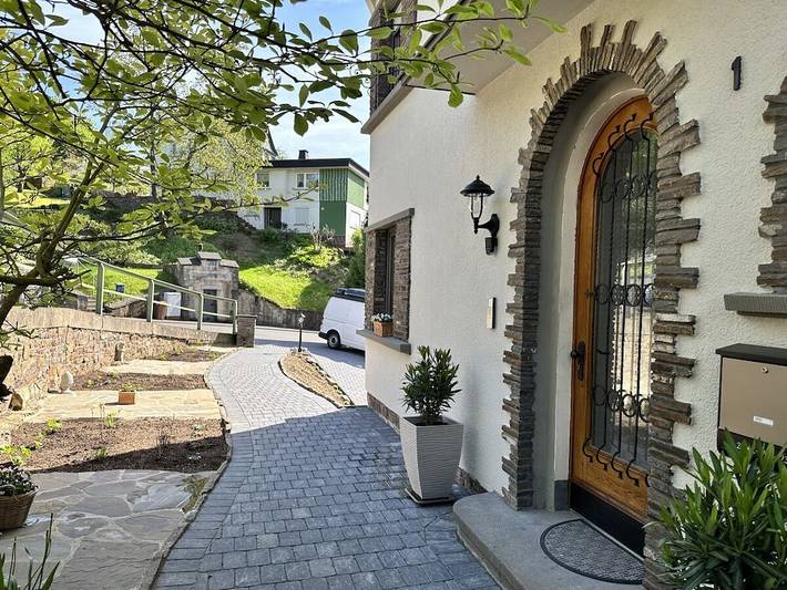 Apartamento moderno con balcón e Internet cerca del centro de Sehl in Cond, Cochem