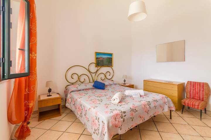 Villetta Fina Bella with Parking near Beach in Orange Sun, Porto Cesareo