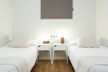 Apartment for 12 People in Ciutat Vella, Barcelona, Photo 4