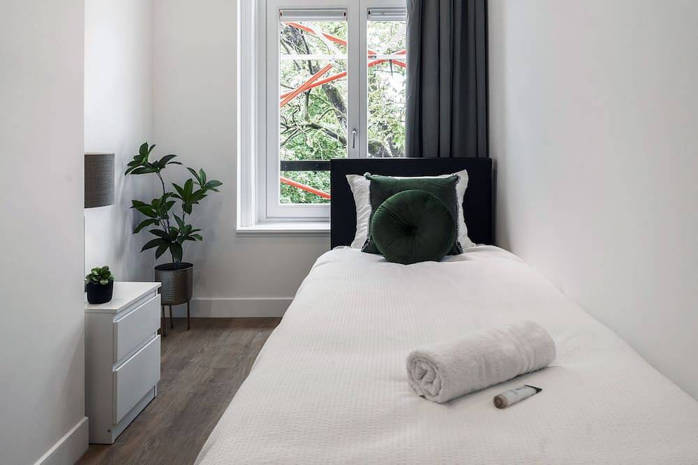 Volledig uitgerust 2-slaapkamer appartement in Tilburg met Wi-Fi, keuken en eigen badkamer. in Tilburg, Noord-Brabant