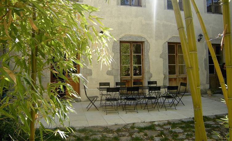 Gîte pour 10 personnes, avec terrasse et jardin