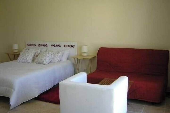 Location de vacances pour 2 personnes, avec jardin et jacuzzi, animaux acceptés à Escos - 2