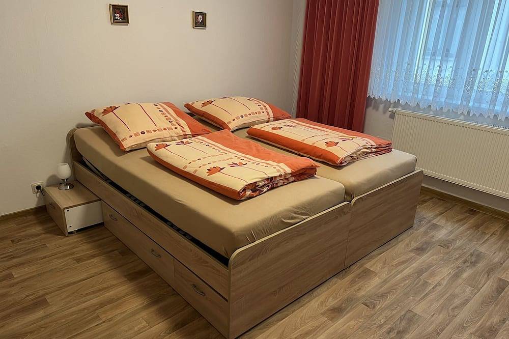 Ganze Wohnung, Geräumige Ferienwohnung mitten in der Altstadt von Fürstenberg/Eisenhüttenstadt in Eisenhüttenstadt, Region Oder - Spree
