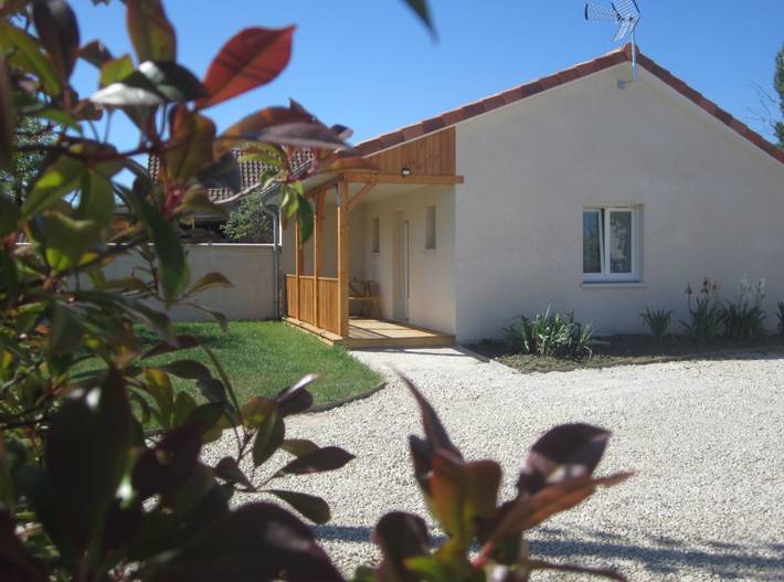 Gîte pour 4 personnes, avec terrasse et jardin