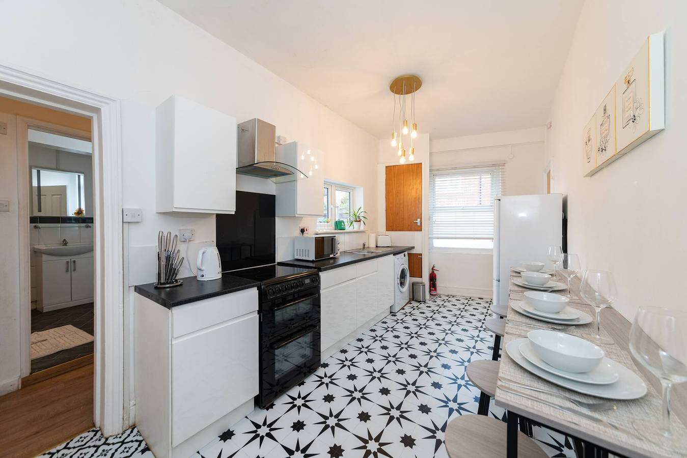 Entire apartment, Free Parking Sleeps 2 Central Location in Reading, Berkshire