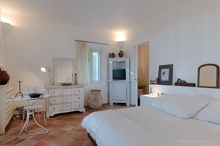 Casa Provenzal, piscina privada, vistas al mar in Tourrettes-sur-Loup, Costa mediterránea (Francia)