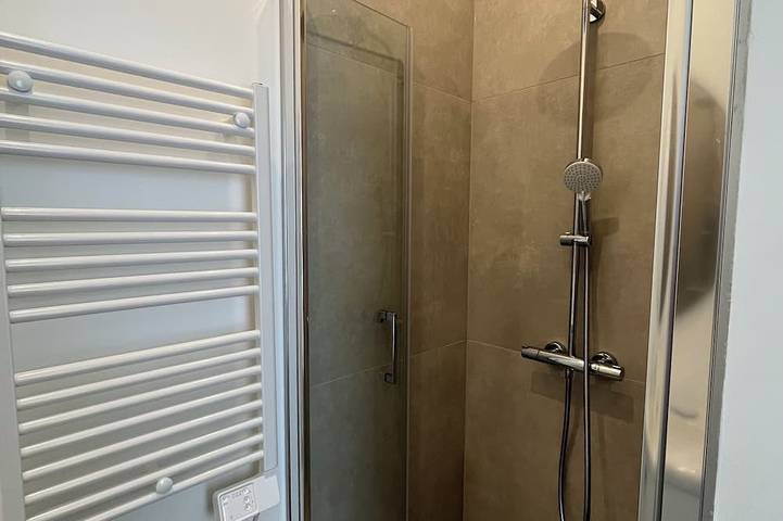 Ganze Wohnung, Cosy apartment 1 min from Paris in Charenton-le-Pont, Val-de-Marne