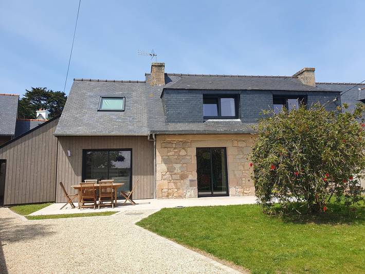 Gîte pour 8 personnes, avec jardin à Trégastel - 2