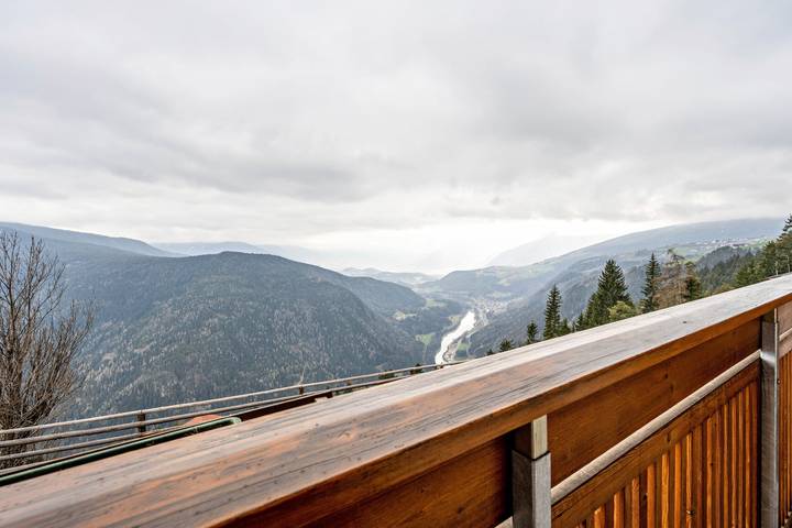 Hel lejlighed, Apartment "Maurerhof Morgenrot" with Mountain View, Private Balcony and Wi-Fi in Vintl, Dolomiti Superski