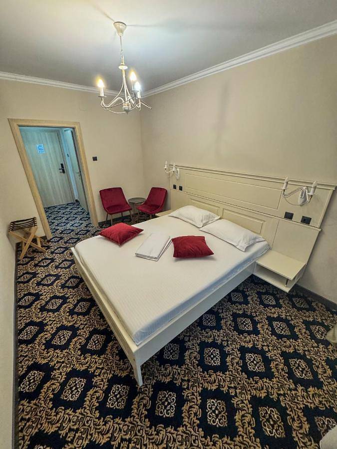 Hôtel pour 3 personnes, avec vue et sauna ainsi que terrasse et piscine