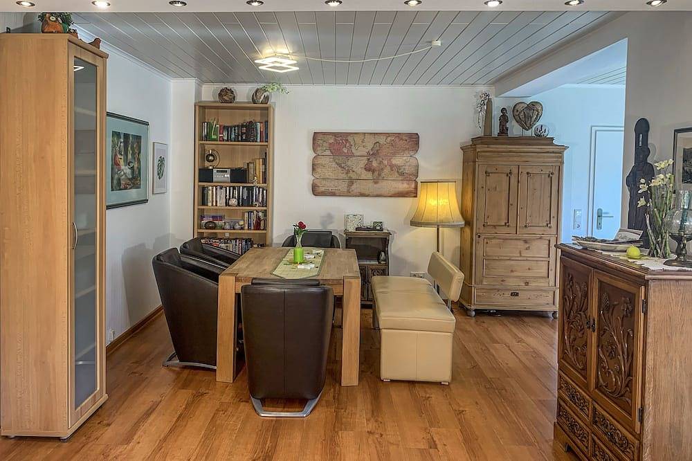 Ganze Wohnung, Wunderschöne 4-Sterne **** Ferienwohnung mit Blick auf die Mosel. 4 Personen in Sankt Aldegund, Cochem-Zell