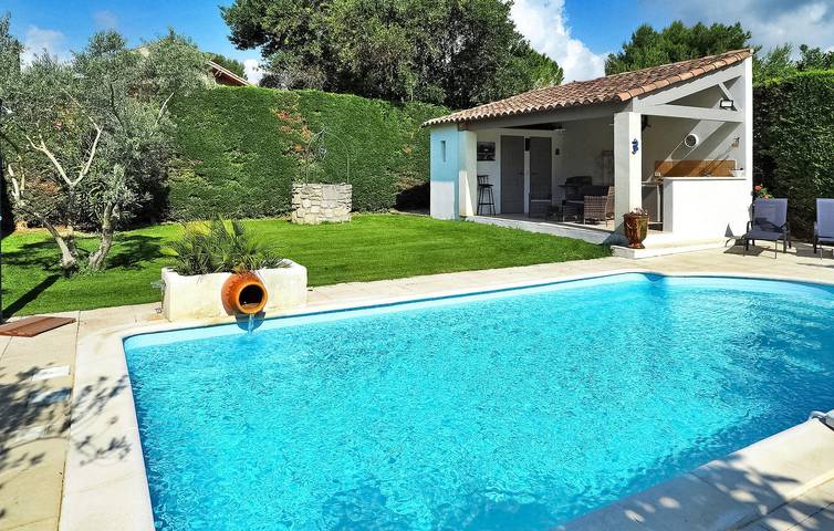 Location de vacances pour 6 personnes, avec terrasse au Parc naturel régional des Alpilles - 4