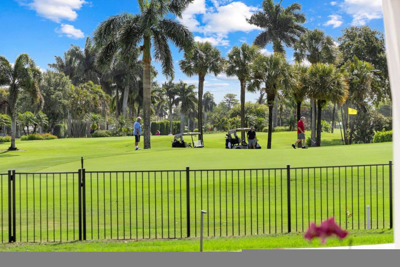 Luxury Beach House with Golf Course View in Moorings, Naples (FL)