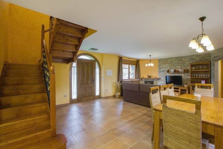 Casa rural para 12 personas, con vistas y jardín en Provincia de Huesca - 4