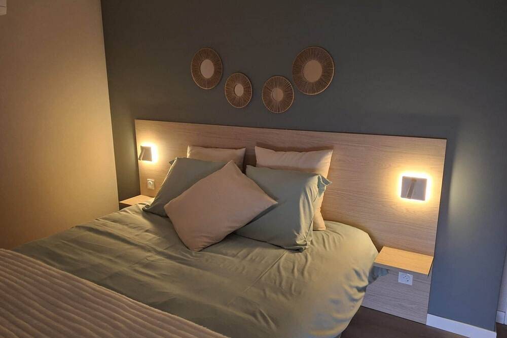 Appartement entier, Malibu - Suite dans résidence avec piscine in Neuf-Mesnil, Avesnes-sur-Helpe