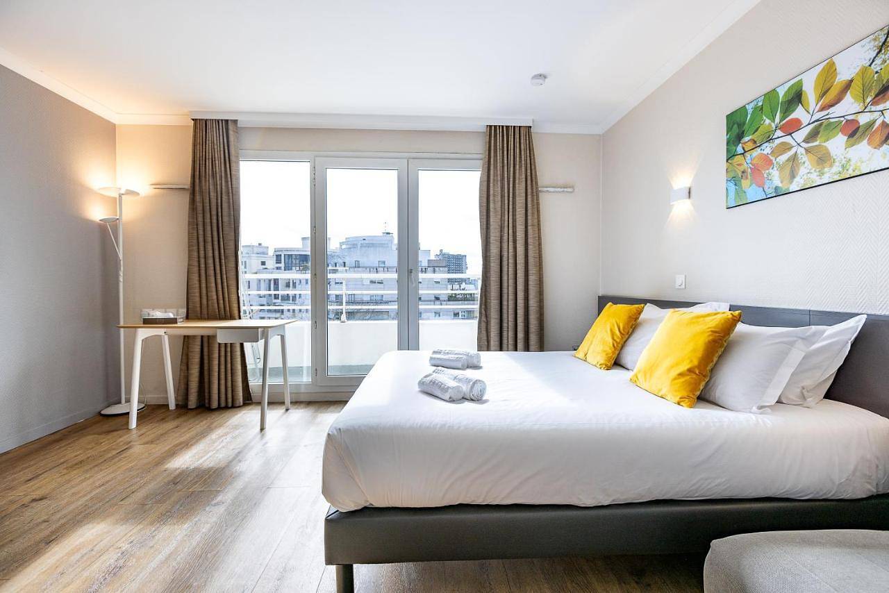 Appartement entier, Star Of Life in Courbevoie, Hauts-de-Seine