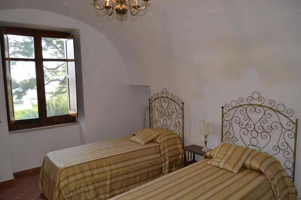 Appartamento intero, Caratteristico casale ottocentesco . Dimora tipica in Battipaglia, Costa tirrenica Campania