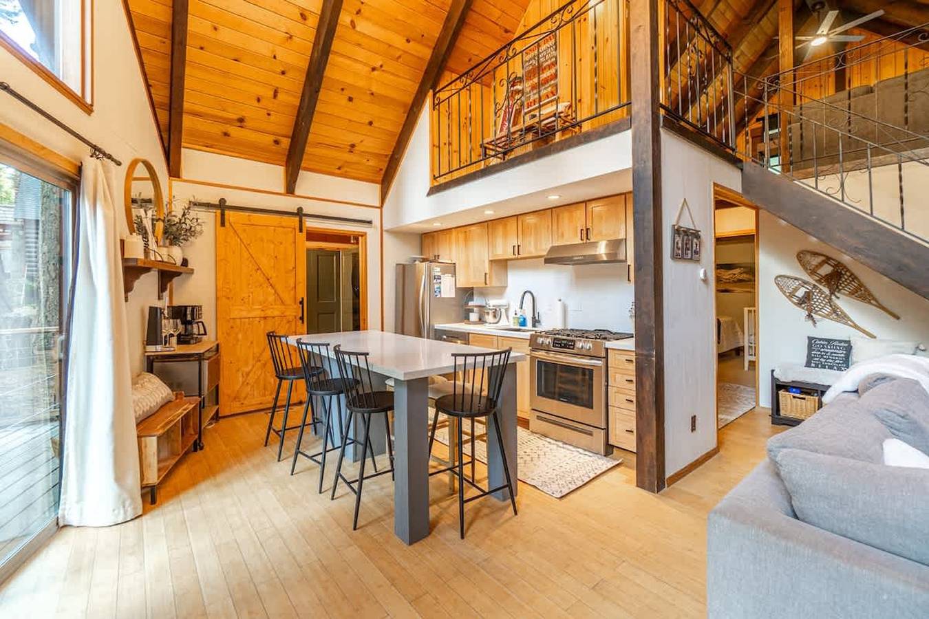 Entire apartment, West Shore Tahoe Cabin - Loft Movie Nights  Pets in Tahoma, Placer County