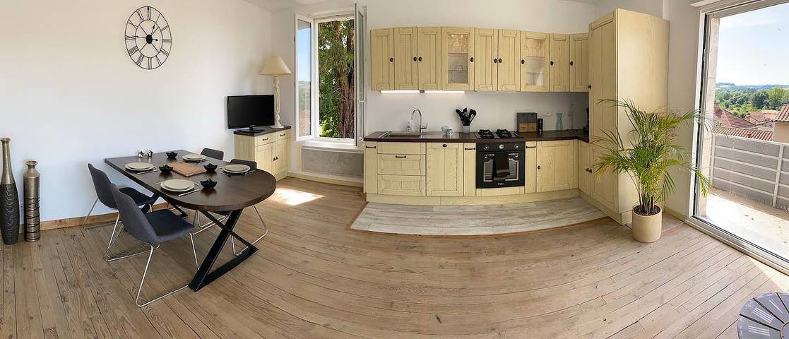 Gîte pour 4 personnes, avec balcon dans Office de Tourisme de Saint Astier