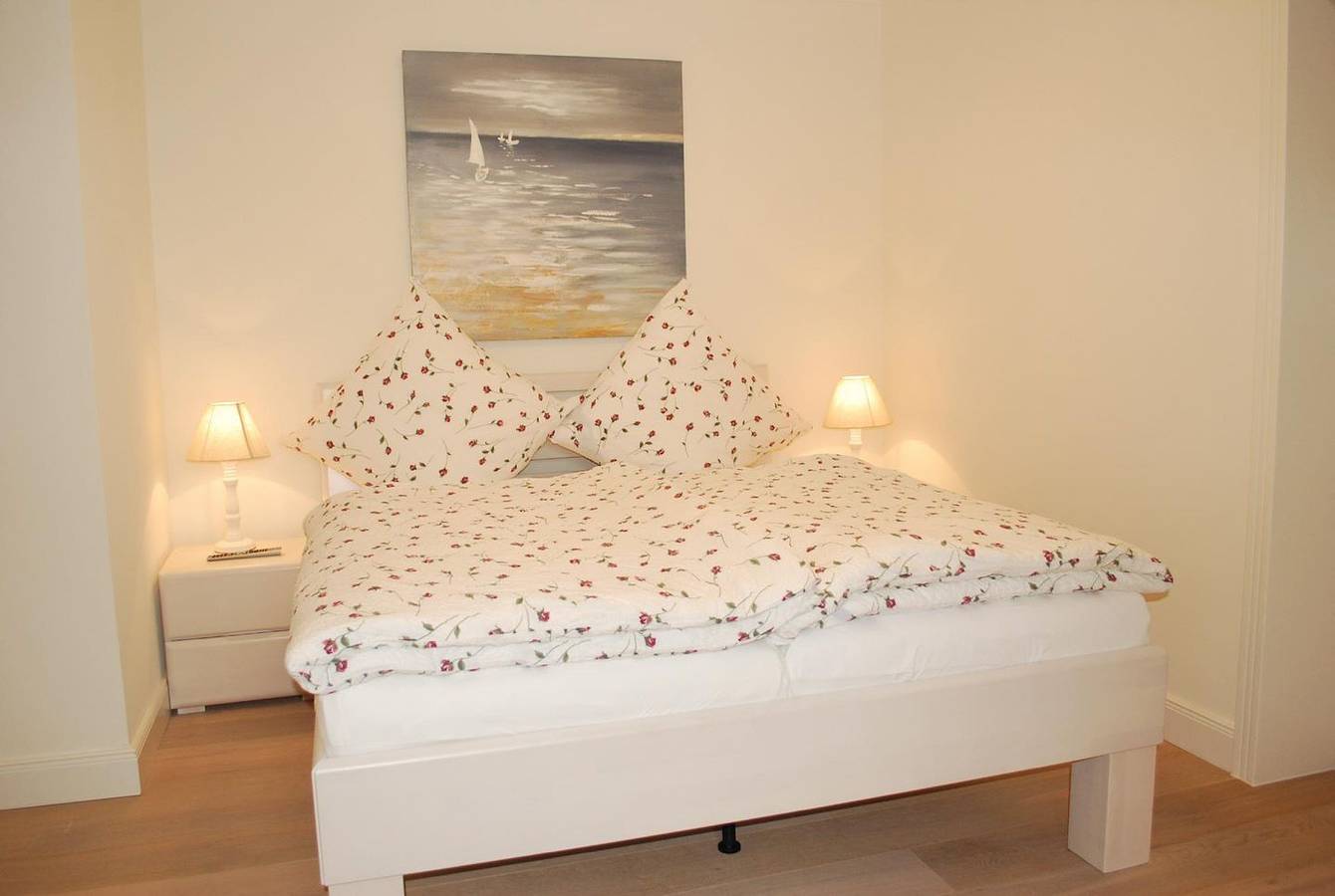 Ganze Wohnung, Wohnen unter Reet - Ferienwohnung für 2 Personen in Büsum, Dithmarschen