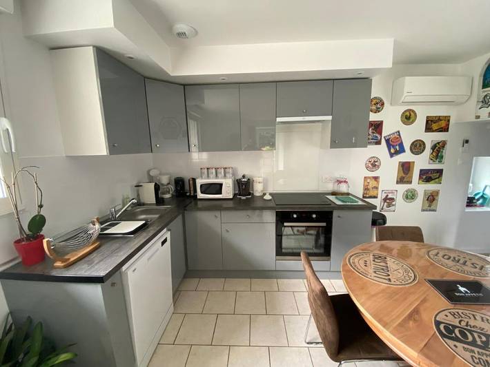 Location de vacances pour 4 personnes, avec jardin et vue, animaux acceptés à Saint-Germain-les-Vergnes - 3