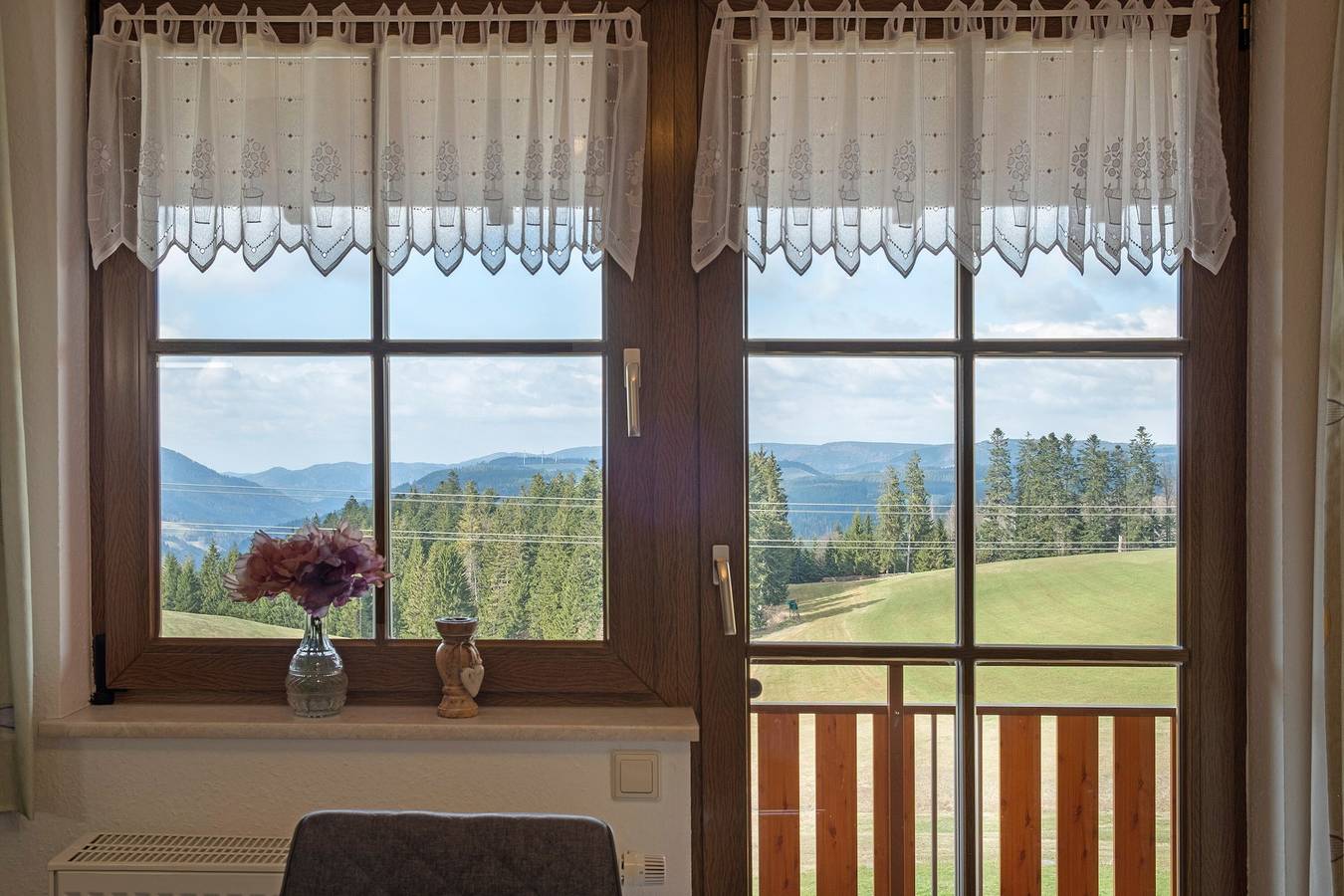 Entire apartment, Apartment '1, 44qm' with Shared Terrace, Shared Garden and Wi-Fi in Waldau (Titisee-Neustadt), Titisee-Neustadt