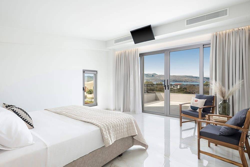 Fivi Luxury Villa, with Heated Pool & Seaviews in Tavronitis, Chania und Umgebung