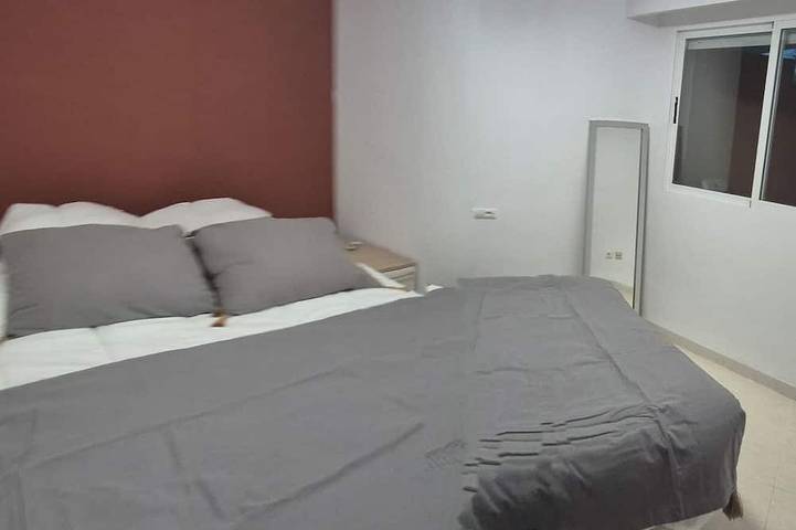 Appartement entier, Bel appartement Stella en 1ère ligne sur la mer avec piscine, palmier in Piles, Costa de Valencia