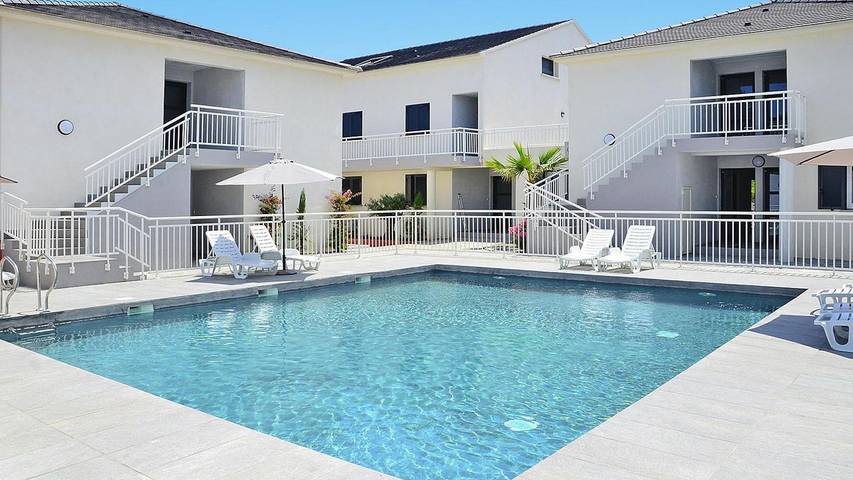 Apartamento de vacaciones para 4 personas, con piscina y balcón/terraza - 1