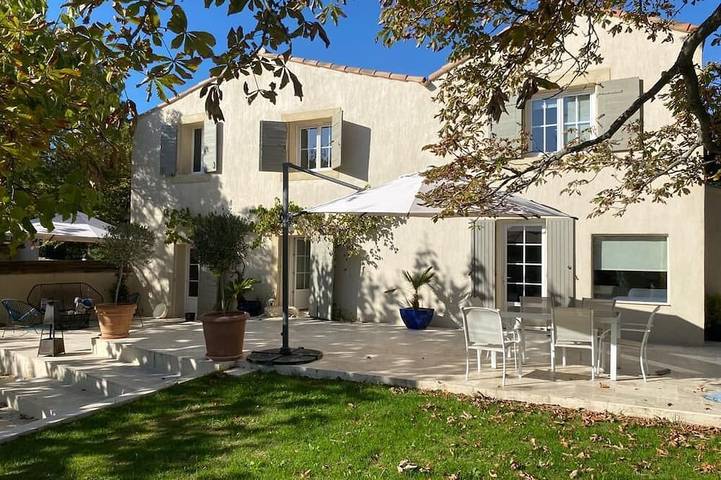 Villa pour 8 personnes, avec jacuzzi et jardin, animaux acceptés à Aix-en-Provence