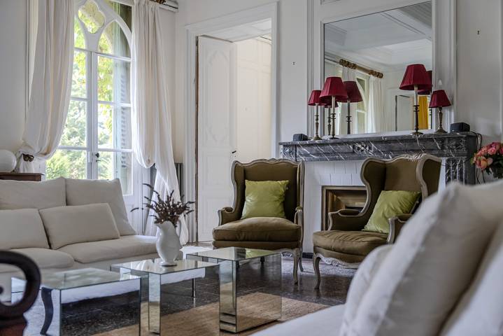 Location de vacances pour 12 personnes, avec terrasse ainsi que piscine et jardin à Junas - 4