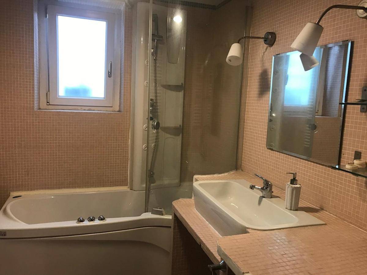 Luxury Villa with Swimming Pool in Rome in La Massimina-Casale Lumbroso, Roma