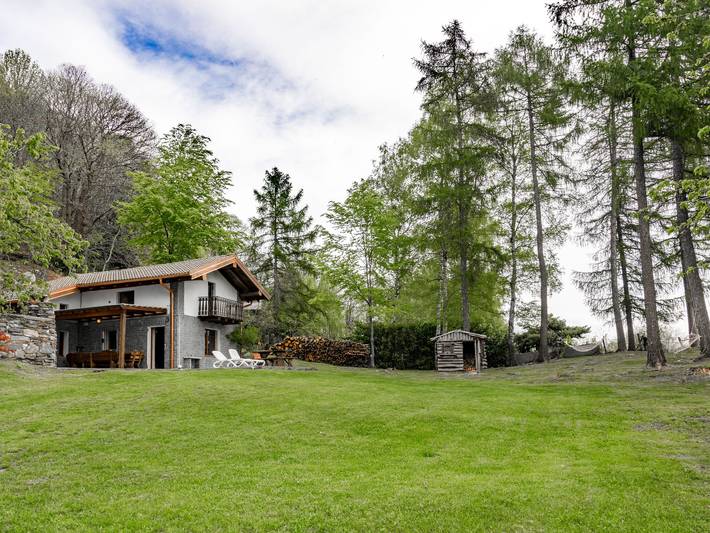 Ferienhaus für 6 Personen, mit Balkon und Terrasse sowie Garten und Seeblick
