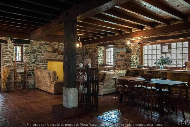 Casa rural para 8 personas, con jardín además de vistas y terraza en Montaña Palentina
