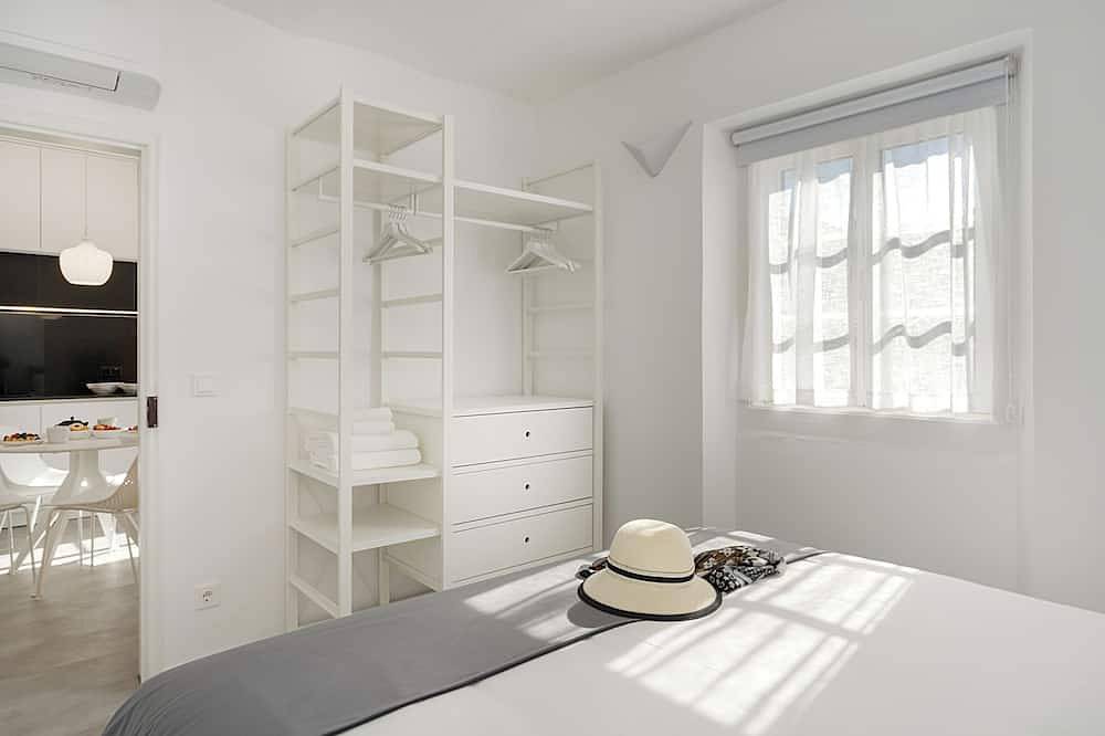 Apartamento inteiro, Stylish & Luminous, 2 Queen Size Beds, Historic Centre W/terrace in Évora, Distrito de Évora