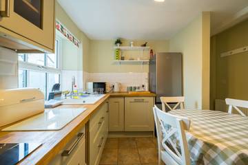 Log Cabin for 4 People in Kendal, Cumbria, Photo 3