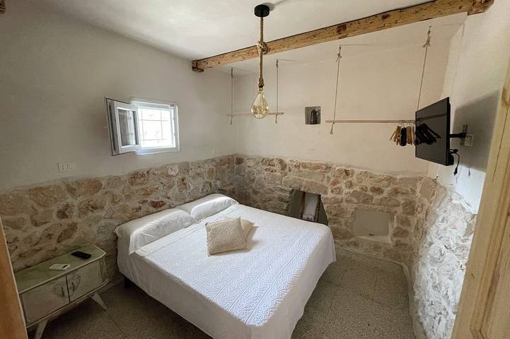 Trullo restaurato con piscina , a 10 minuti dal mare in San Vito dei Normanni, Salento