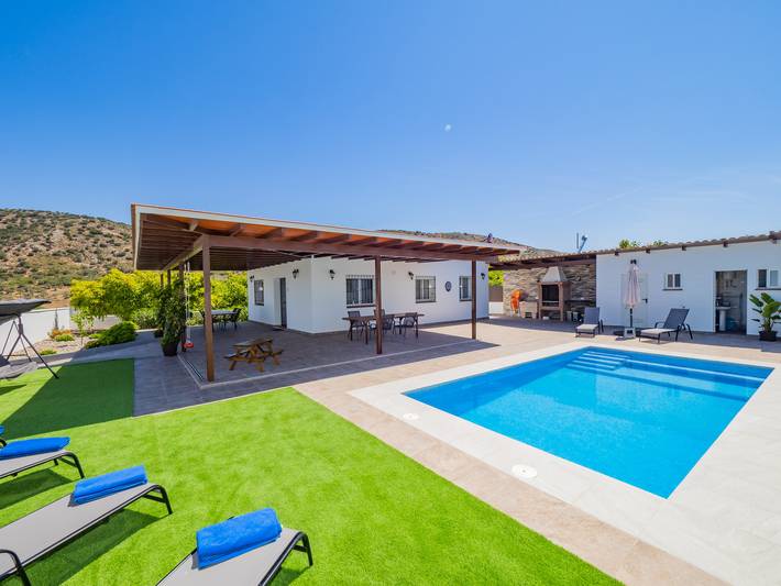Chalet para 8 personas, con piscina además de jardín y terraza en Alhaurín el Grande
