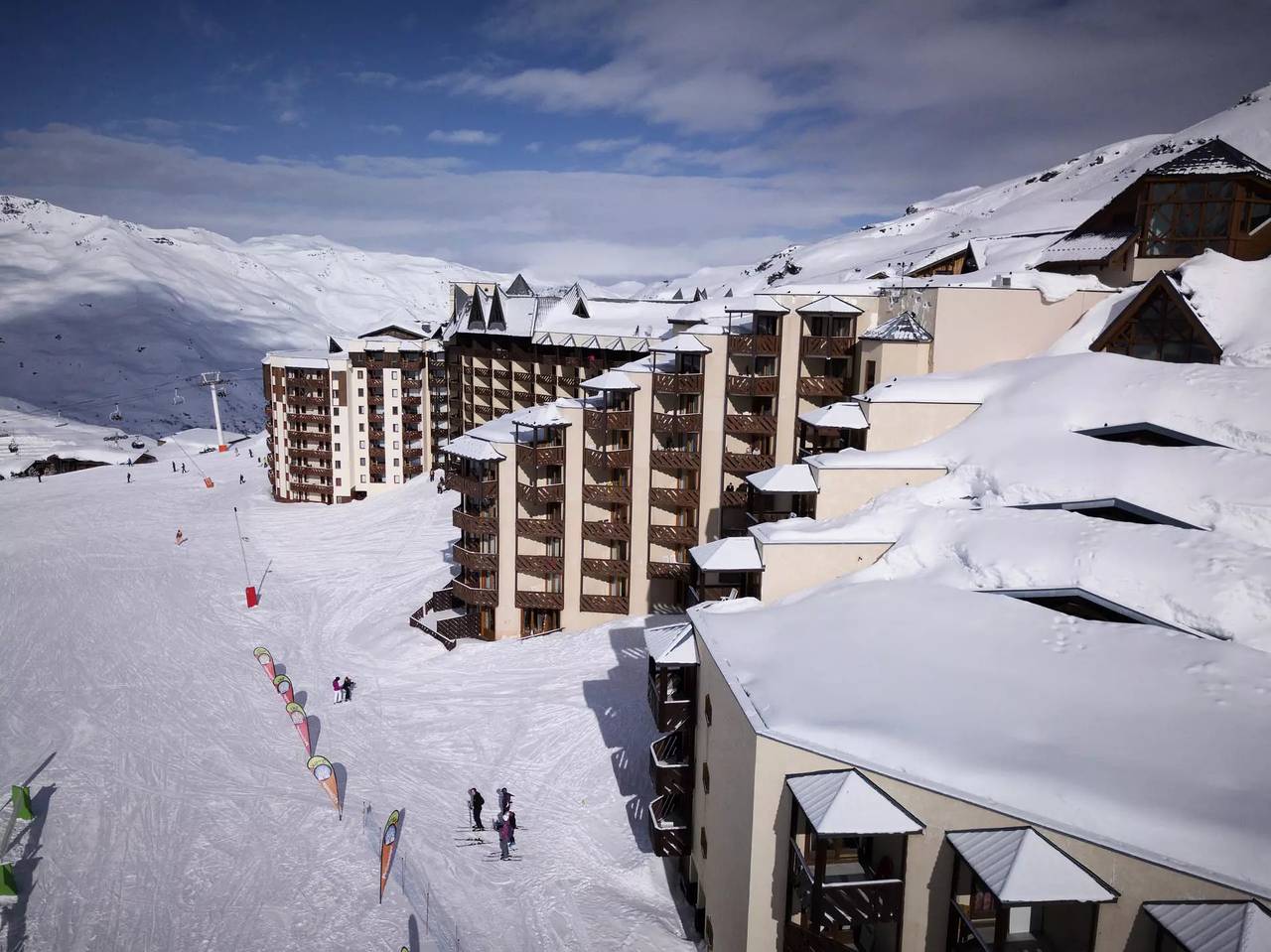 Entire studio, Val Thorens Studio Cabine 4 Staff And With Direct Access To Pistes in Val Thorens, Les Trois Vallées