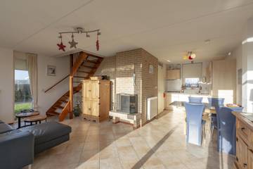 Vacation Rental for 5 Guests in Julianadorp, North Holland - North Sea Coast, Picture 2