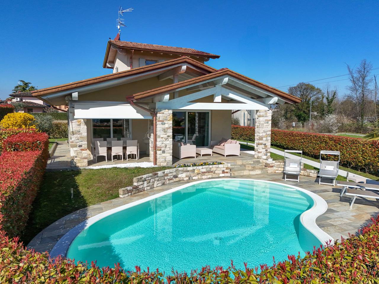 Mgh Luxury - Villa Essence in Sirmione, Montañas Garda