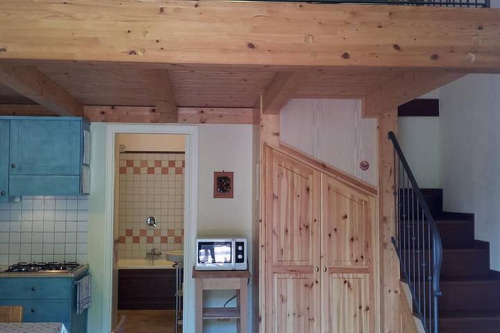 Appartamento intero, La Vigna - comfortable loft with outdoor hot tub surrounded by lemon gardens in Tramonti, Monti Lattari