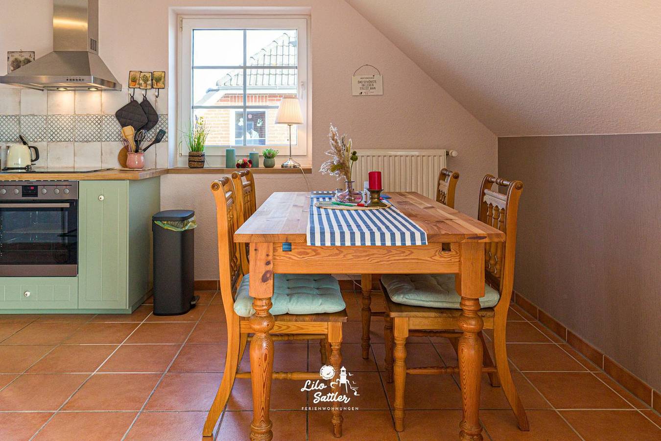 Ganze Wohnung, Schöne Ferienwohnung "Mia" für 4 Personen, mit Hund - toller Ausblick! in Stinteck, Westerdeichstrich