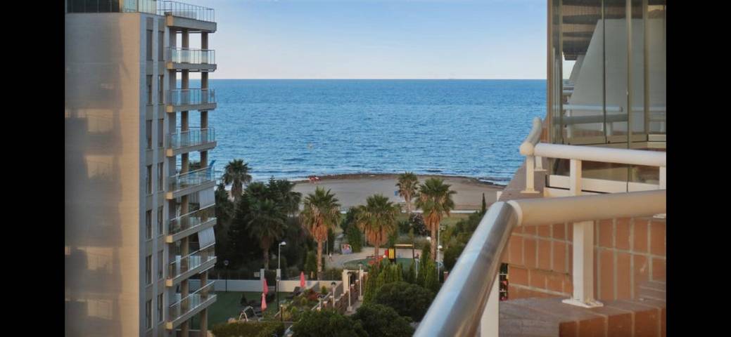 Vakantiehuis voor 5 personen, with tuin and kinderzwembad as well as balkon and whirlpool, kindvriendelijk in Costa del Azahar